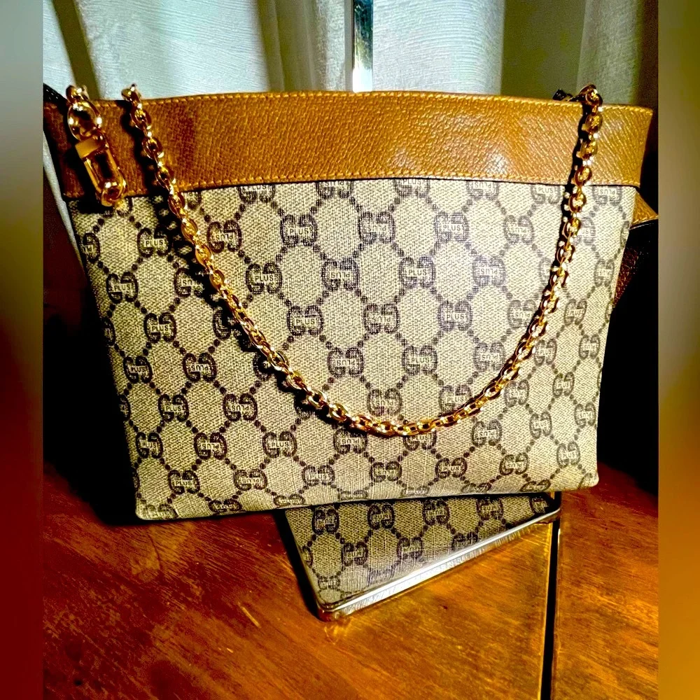 AUTHENTIC Gucci plus , gold tone  chain added for Crossbody option - Picture 3 of 13